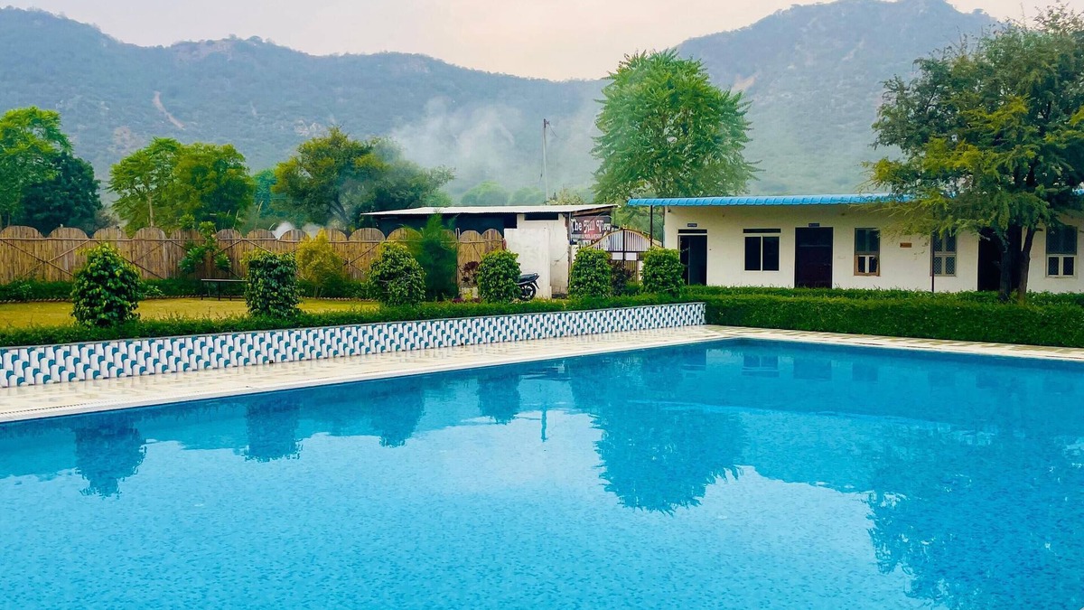 Achrol Resort | THE HILL VIEW - SWIMMING POOL & RESORT
