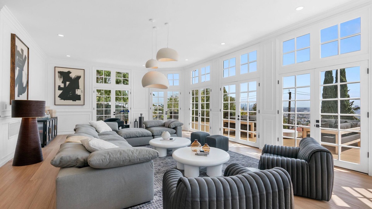Hollywood Hills West Villa | The Hilldale Villa