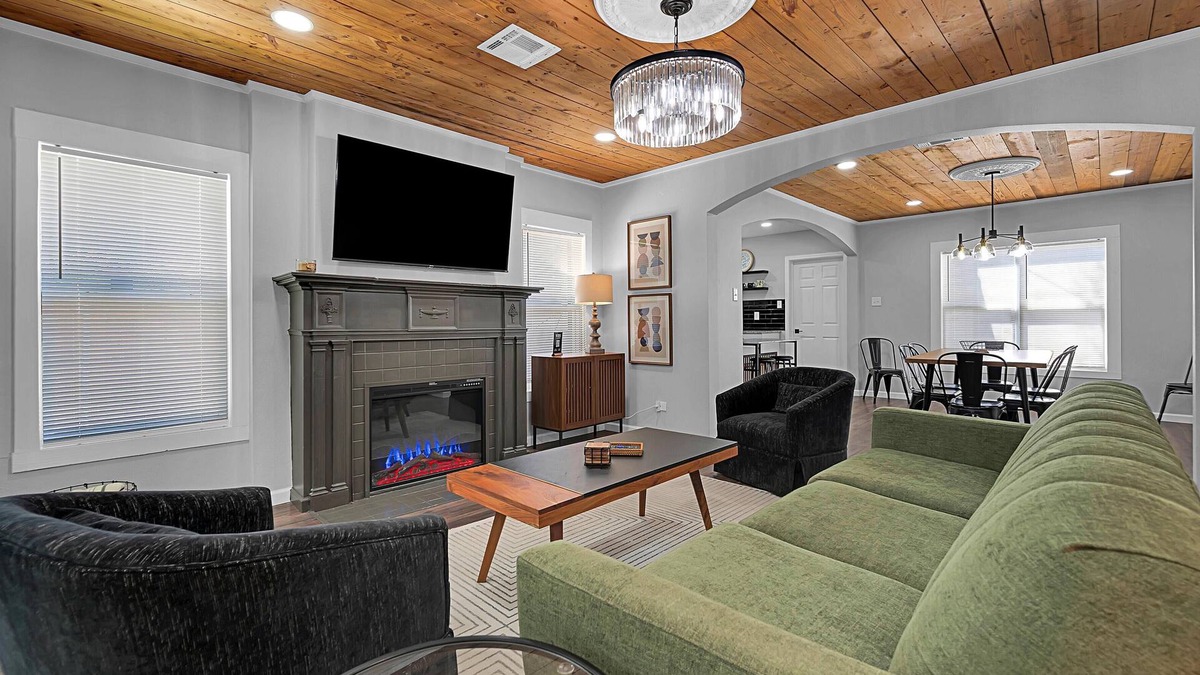 Waco House | The Hines House- Walk to Baylor/minutes from Downtown