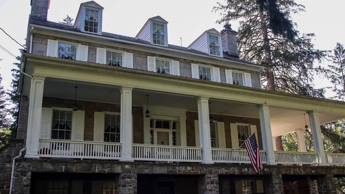 Pennsylvania Furnace House | The Historic Fairbrook Manor - PA Furnace -