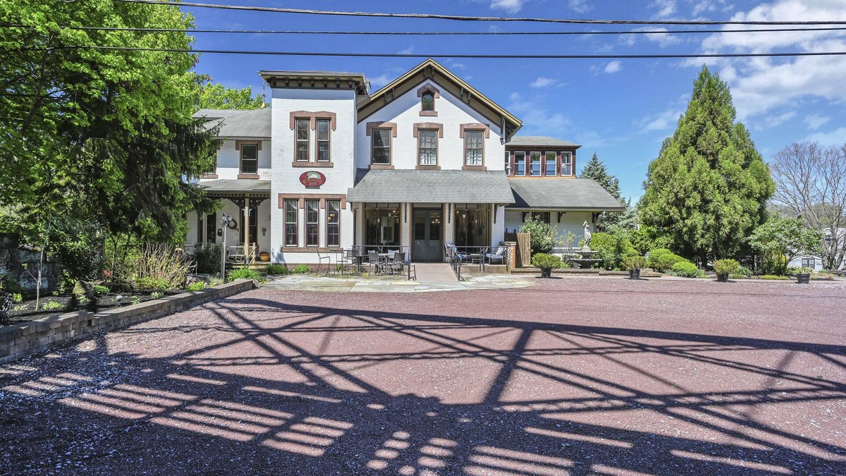 Lebanon - Pine Grove House | The Historic Cornwall Inn