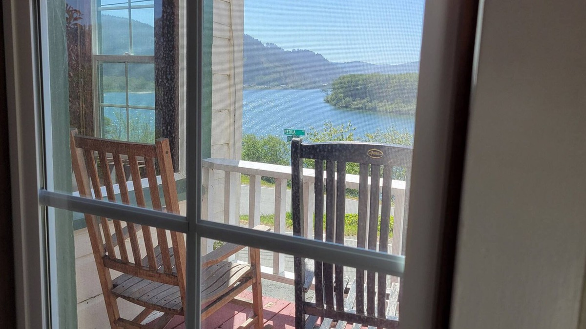 Requa Hotel | The Historic Requa Inn