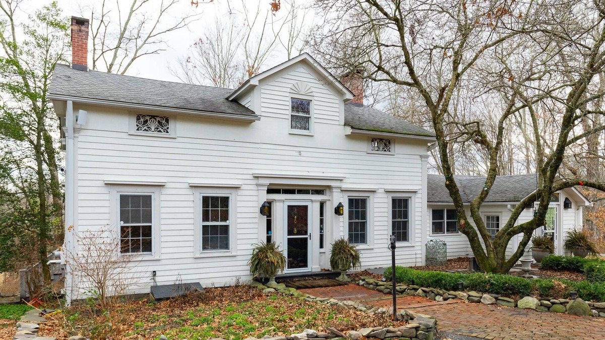 Pine Bush House | The Historic, White Farmhouse at Bruyn Estate w/ Hot Tub as seen in Domino Mag, Martha Stewart, NYT,