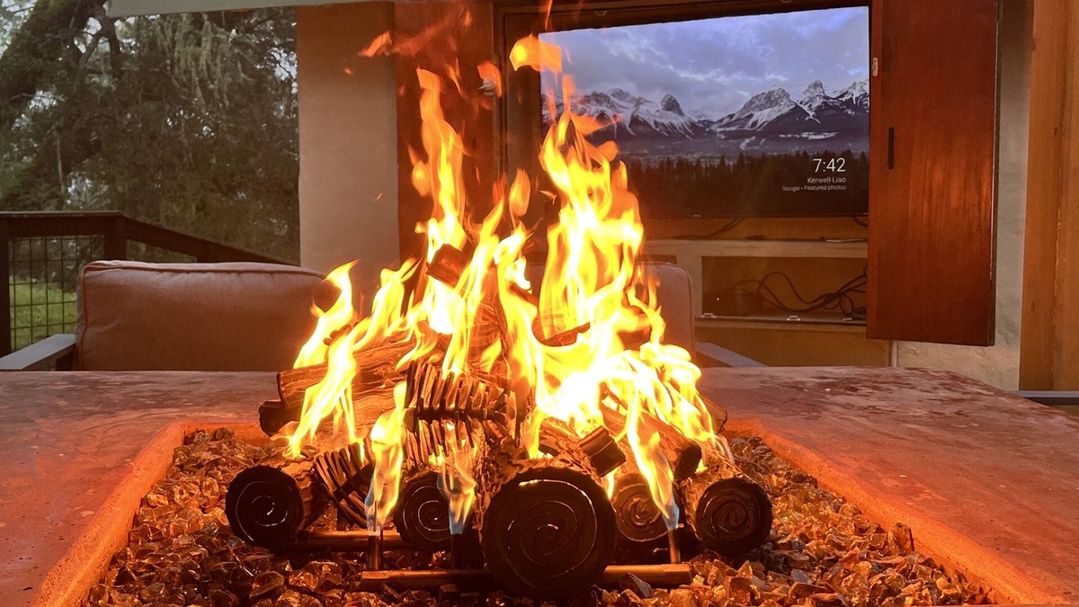 Benbow House | The Hobbit House: Avenue of The Giants Adventure! Hot Tub/Fire Pit/ 5BDR/King