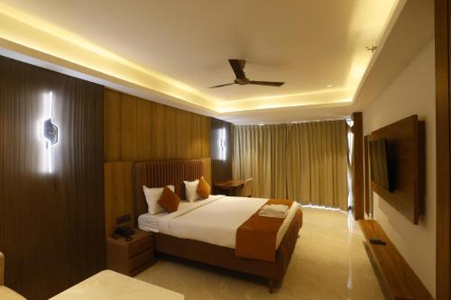 Noida Hotel | The Hoften Lotus Court, Noida