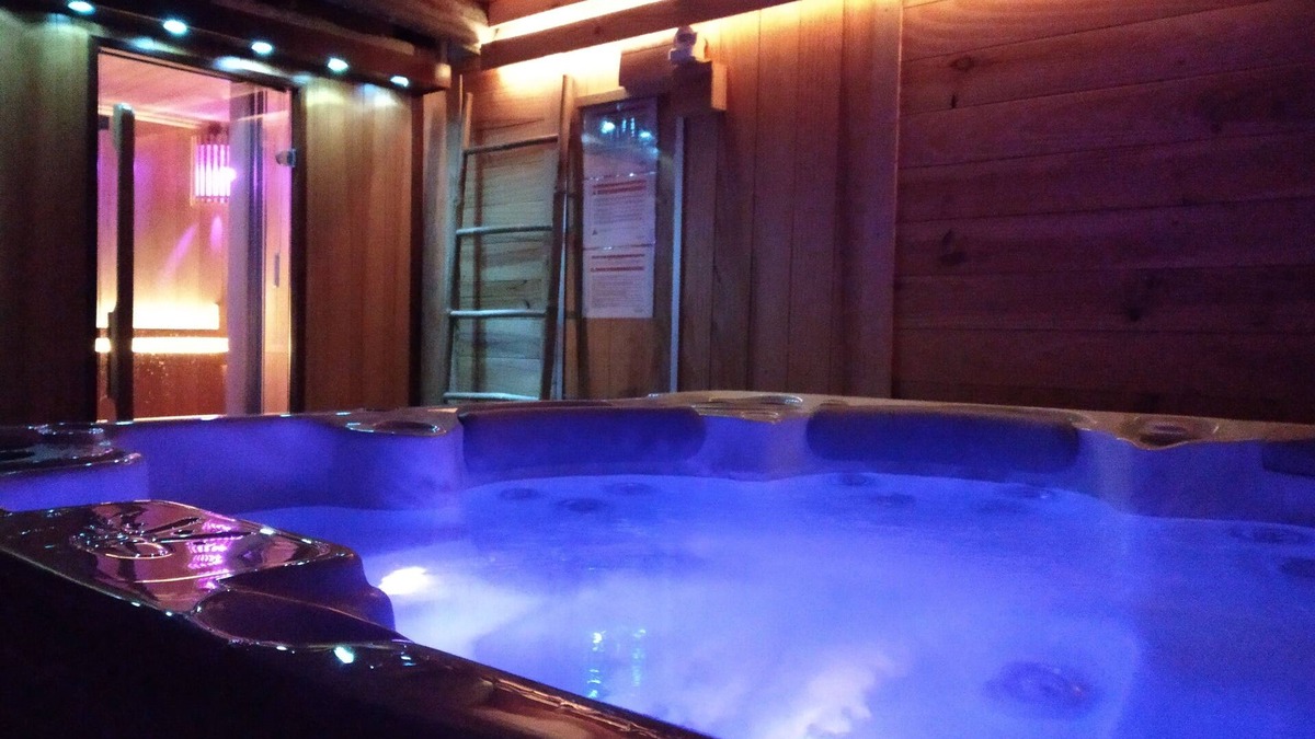 Les Sagnieres Ski Chalet | The holiday nest you were dreaming, "warmth of wood" - Appart 4-6 pers.