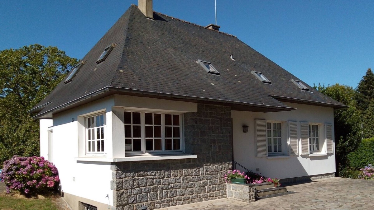 Gorron House | The home of Les Hirondelles