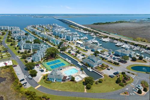 Manteo Apartment | The Hook