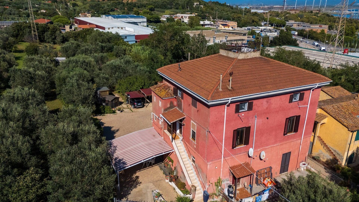 Piombino Apartment | "The House of Simba" in Piombino