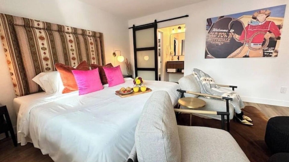 Park Scottsdale One House | The Hugging Cactus. Old Town's Finest