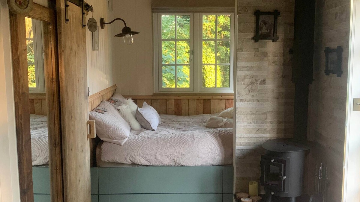 Lowton Cabin | The Hut at Belle Vue