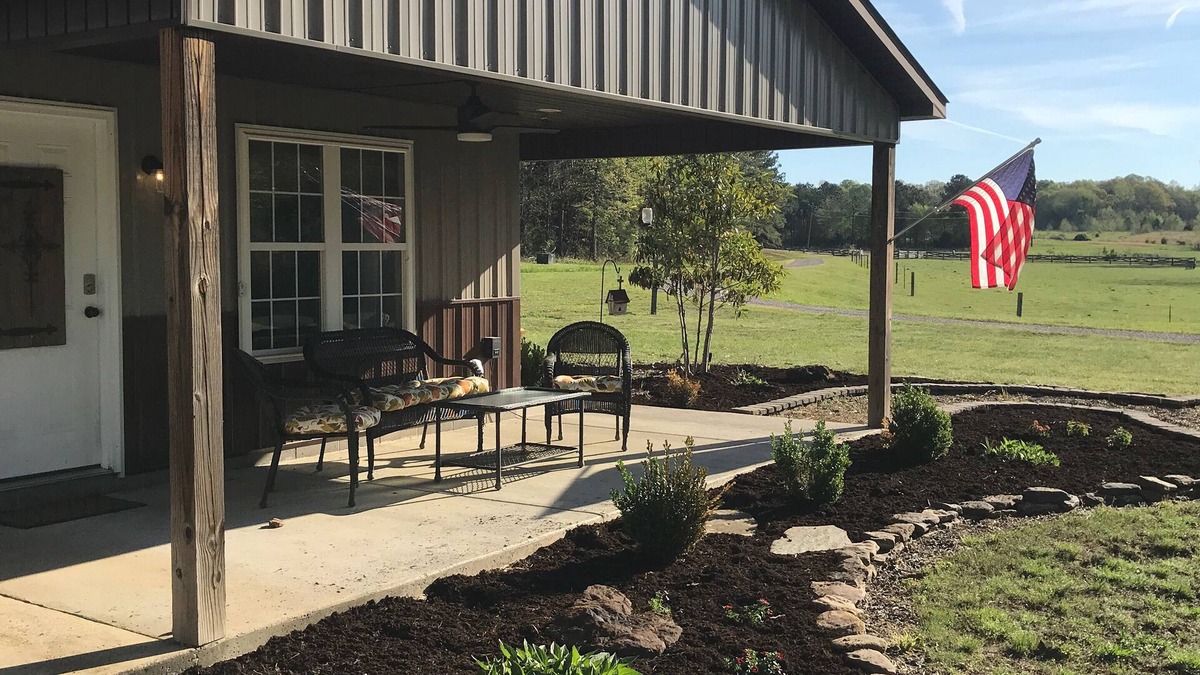 Henderson House | The Inn at Pearce Point-a peaceful farm retreat conveniently to Henderson