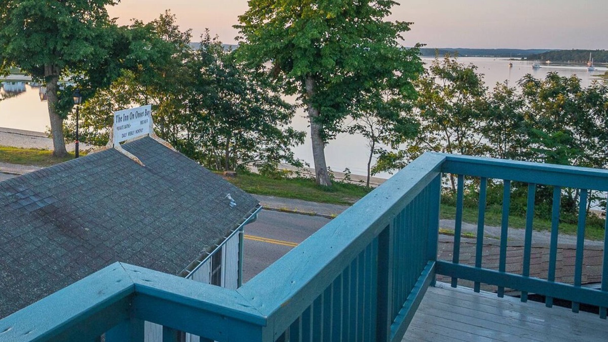 Onset Hotel | The Inn on Onset Bay
