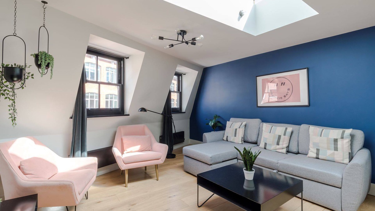London City Centre Apartment | The Instagood Penthouse - Covent Garden - by Frankie Says