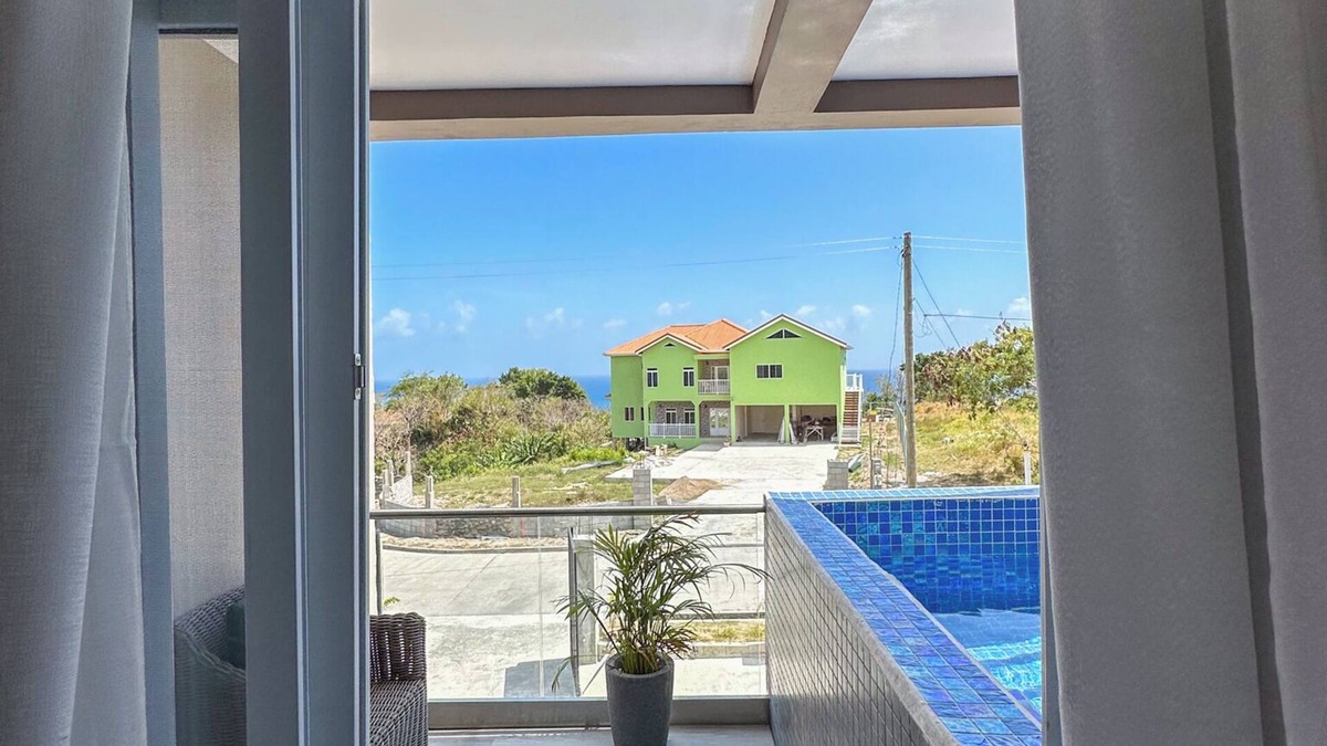 La Fargue Apartment | The island Experience 2 bedroom apartment