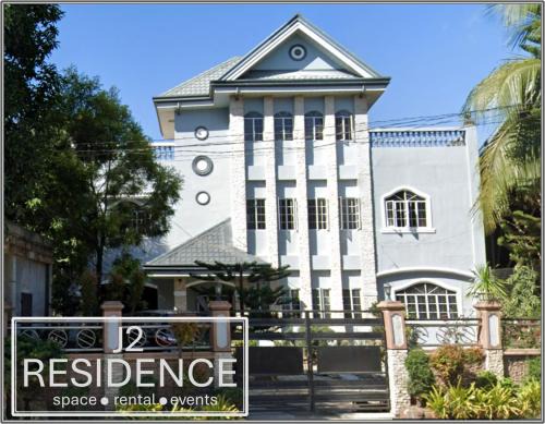 Alcala House | The J2 Residence