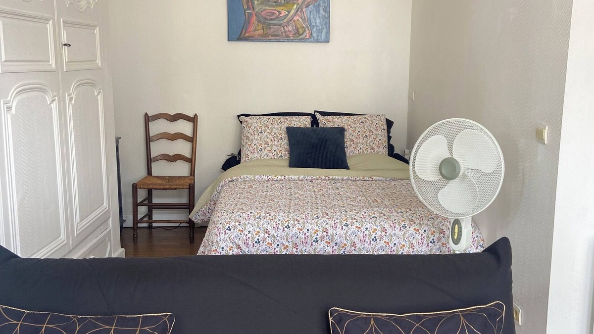 Old Town Apartment | The Jean Jaurès offers you a 30 m2 apartment in a XVIth century building.