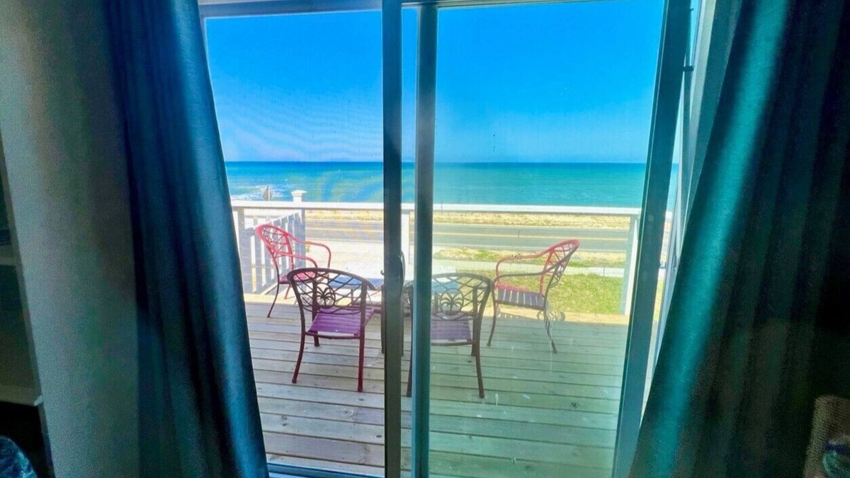 Flagler Beach House | The Jersey Girl, 2/2 with beautiful ocean views!