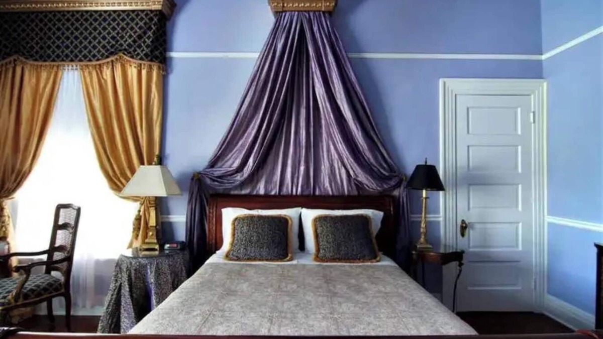 Hammond Bed & Breakfast | The Josephine Room W/Queen Bed