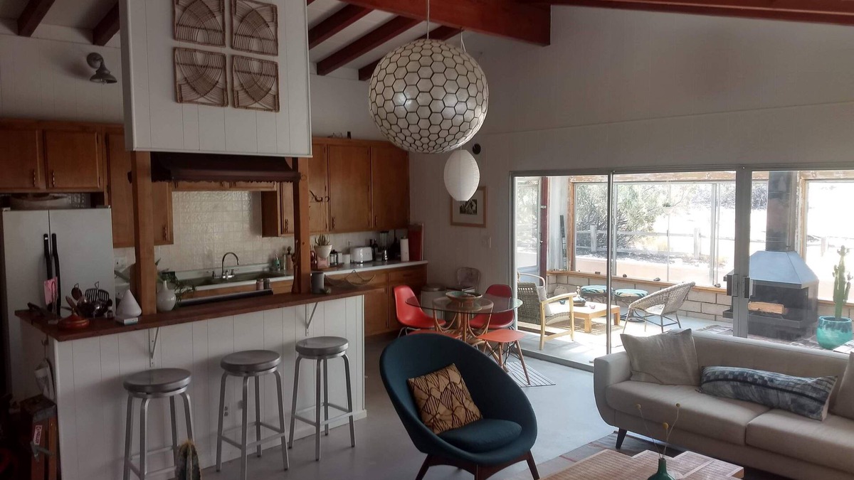 Yucca Valley House | The Joshua Tree Hideaway w/hot tub. Children and Pet friendly