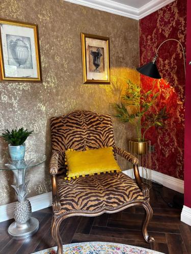 Harrogate City Centre Apartment | The Kensington, Victorian 1-bed