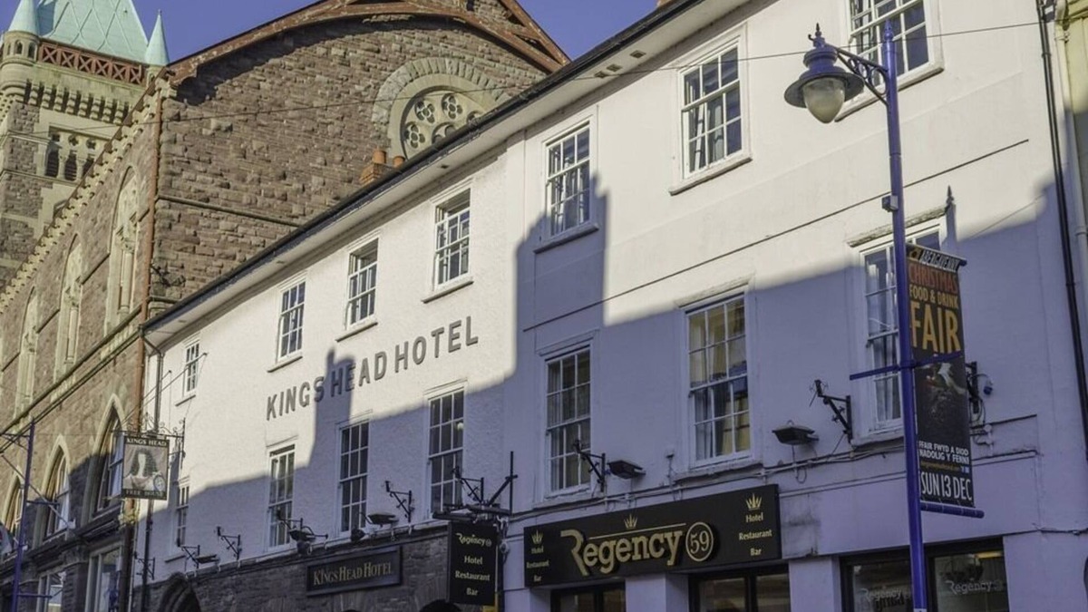 Abergavenny Hotel | The Kings Head Hotel