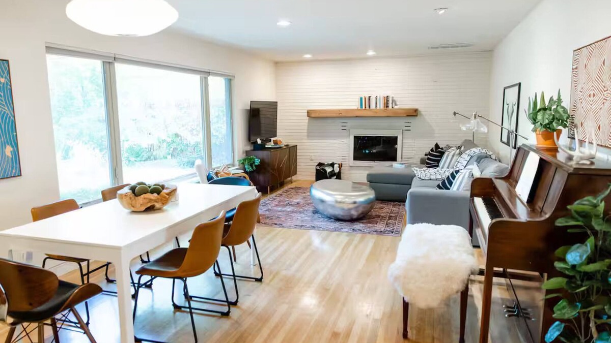 Norman House | The Knox-1 mile from OU Stadium! King/Queen beds!