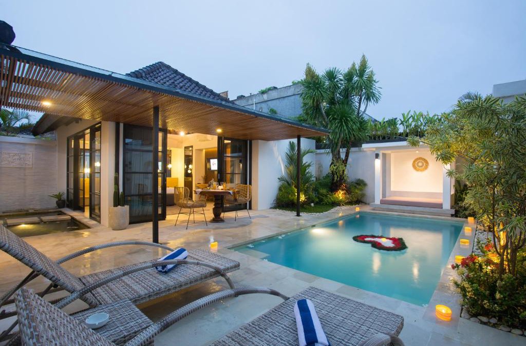 Seminyak Hotel | The Kon's Villa Bali Seminyak