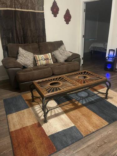 Santa Fe Apartment | The LagoonSide LoungeAway