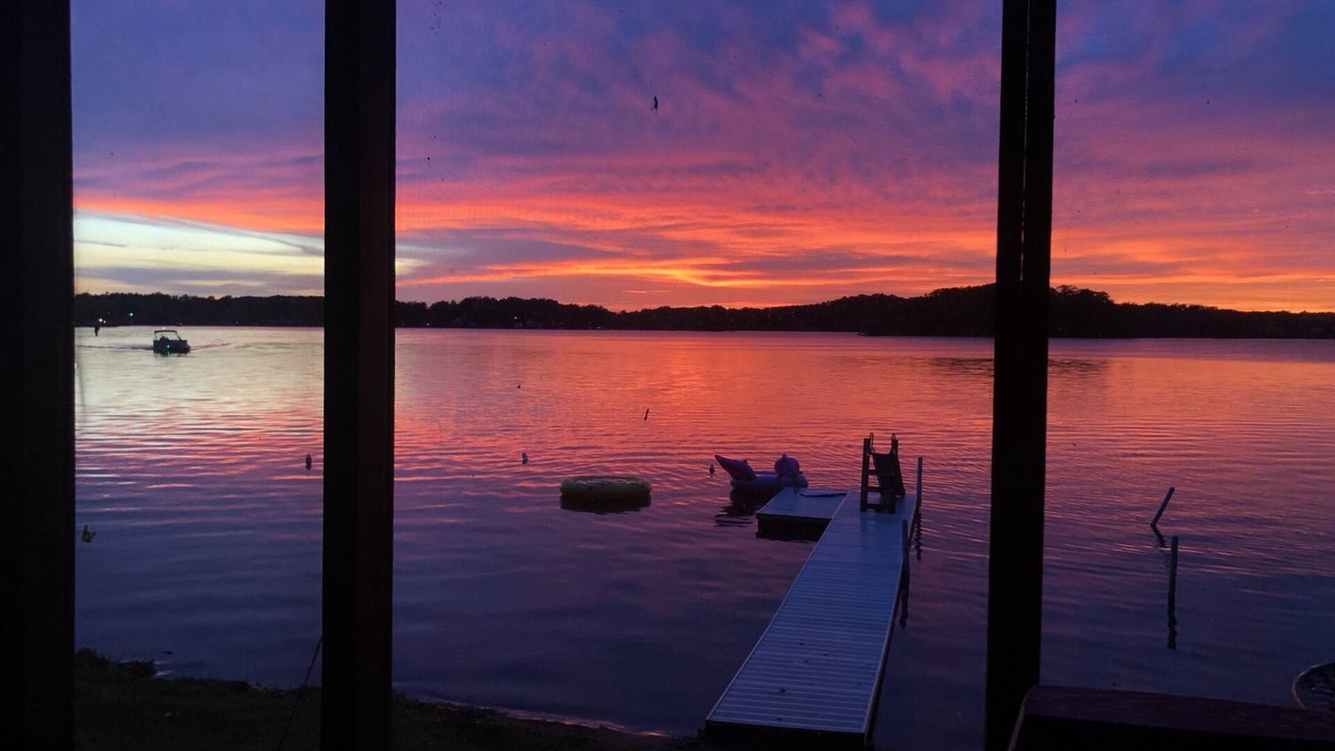 Delton House | The Lake Hideaway: A world away from your worries