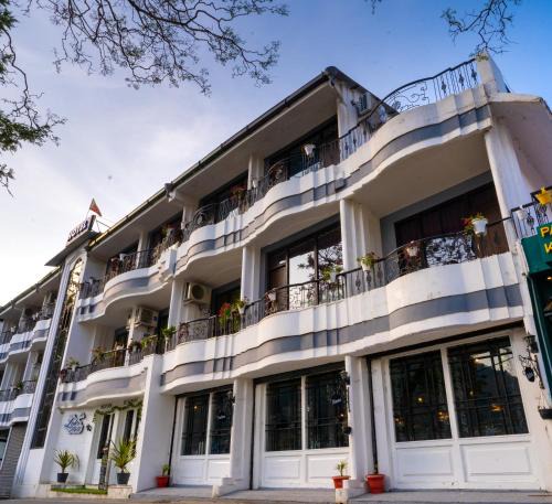Bhimtal Hotel | The Lake Hill