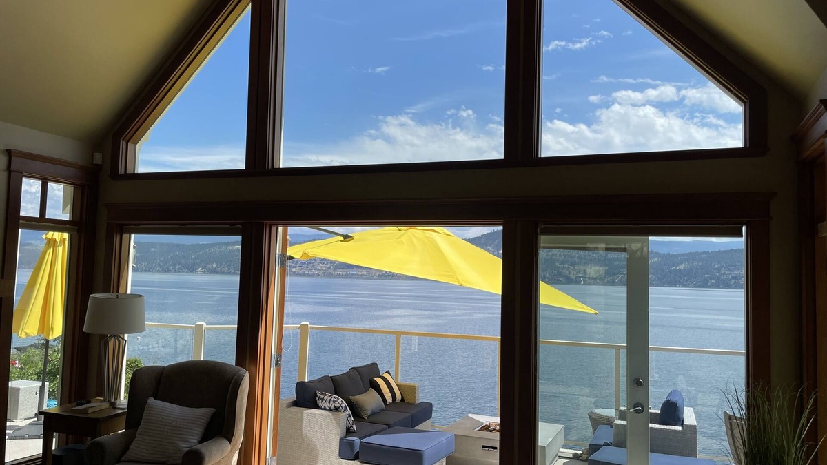 Central Okanagan House | The Lake House at Westside