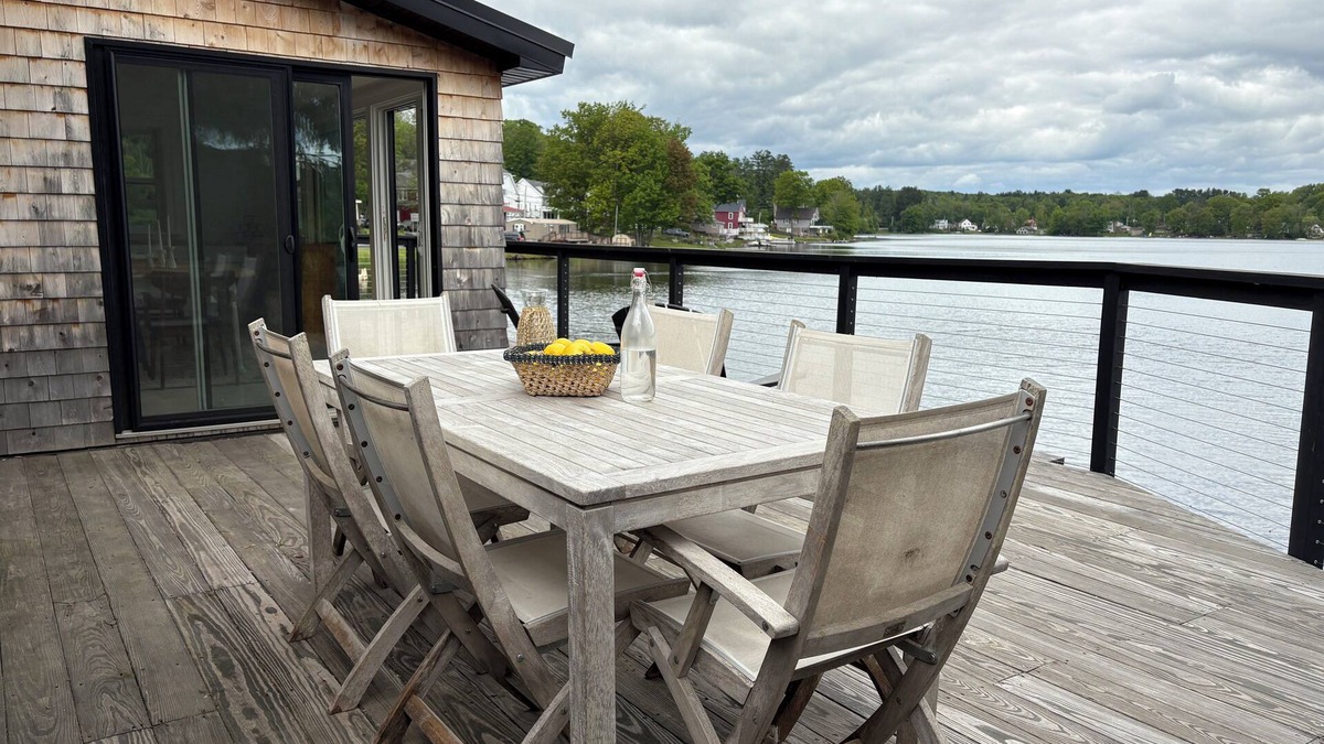 Lake Huntington House | The Lake House With Kayaks and Bikes on the waterfront