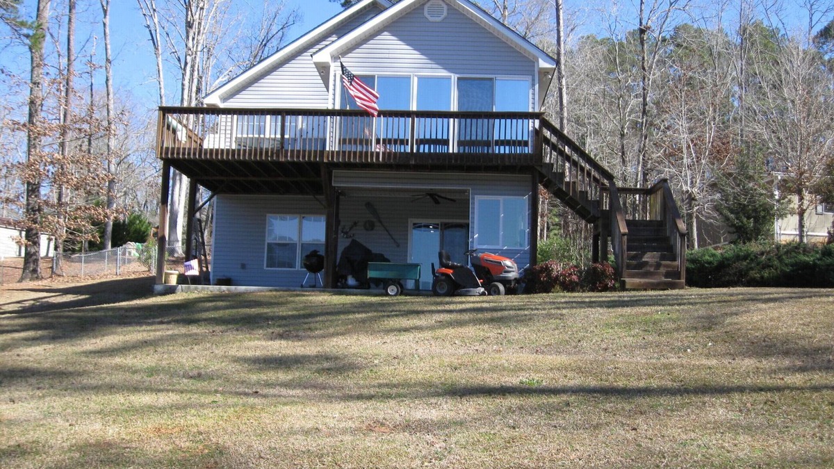 Milledgeville House | The Lake House