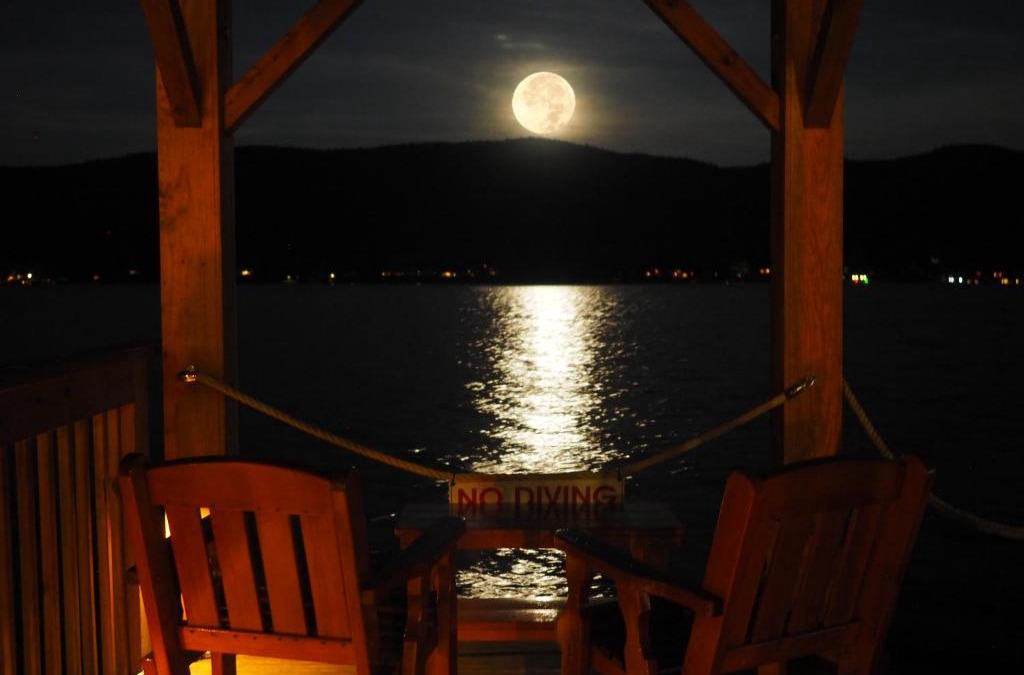 Lake George Hotel | The Lake Motel