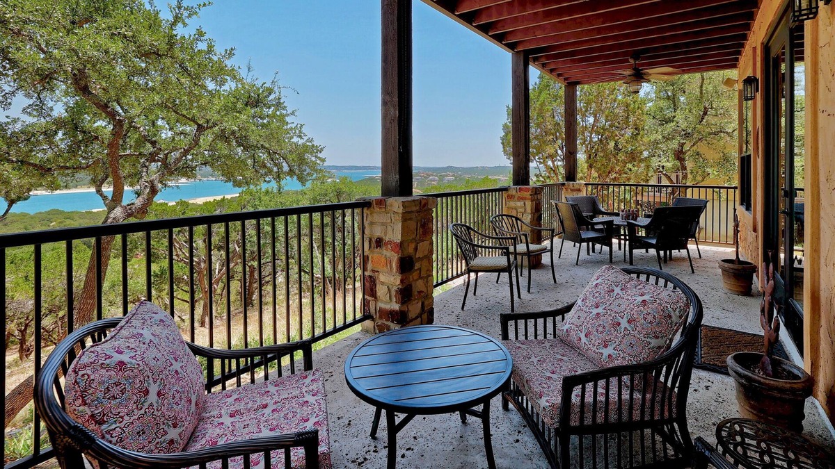 Jonestown House | The Lake Travis Hilltop Hideaway