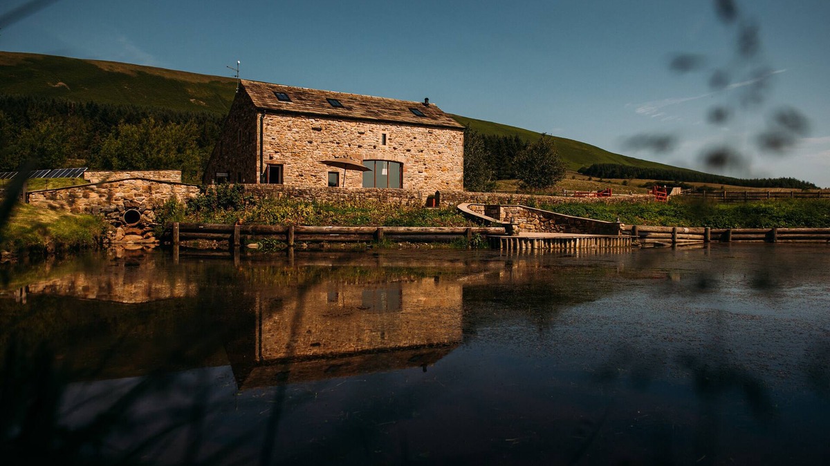 Clitheroe Villa | The Lakehouse - Laythams Holiday Lets Retreat