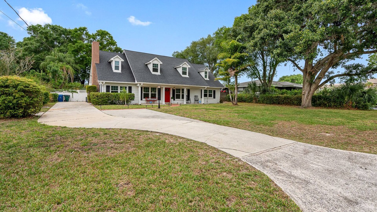 Winter Haven House | The Lakeview Oasis Getaway!
