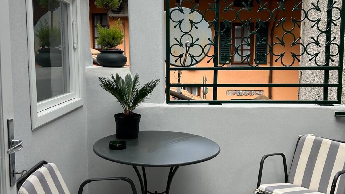 Brienno Apartment | "The Lamps of Brienno."
