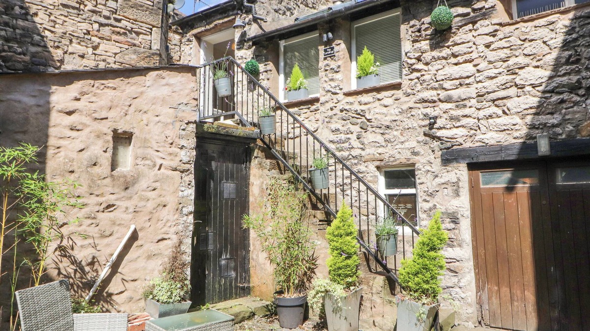 Kirkby Lonsdale House | THE LANDINGS, with open fire in Kirkby Lonsdale