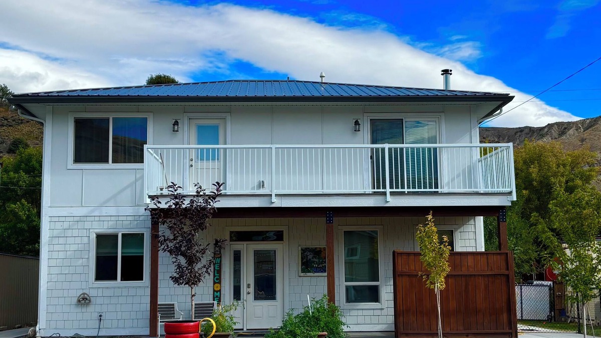 Ashcroft House | The Laneway: a 2-level home in the Village features spacious rooms & easy access