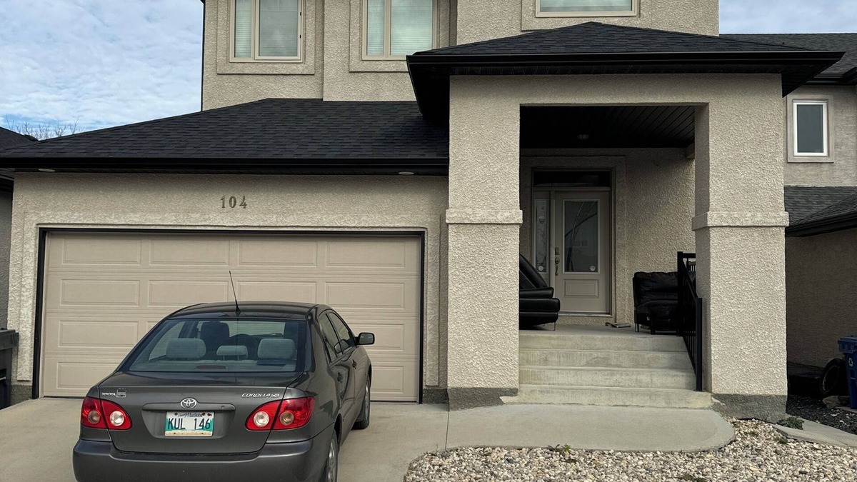 Winnipeg House | The Last Resort with private entrance. In Basement.