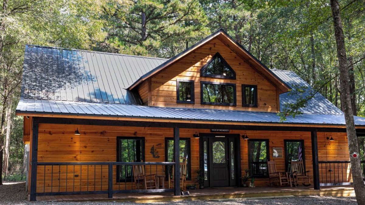 Broken Bow Cabin | The Leatherwoods, is a little bit of rustic with all the amenities.