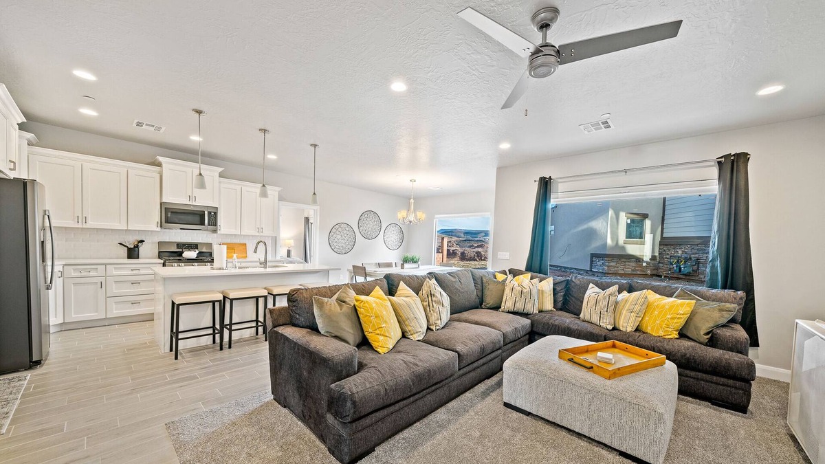 Hurricane House | The Legacy Retreat Near National Parks!