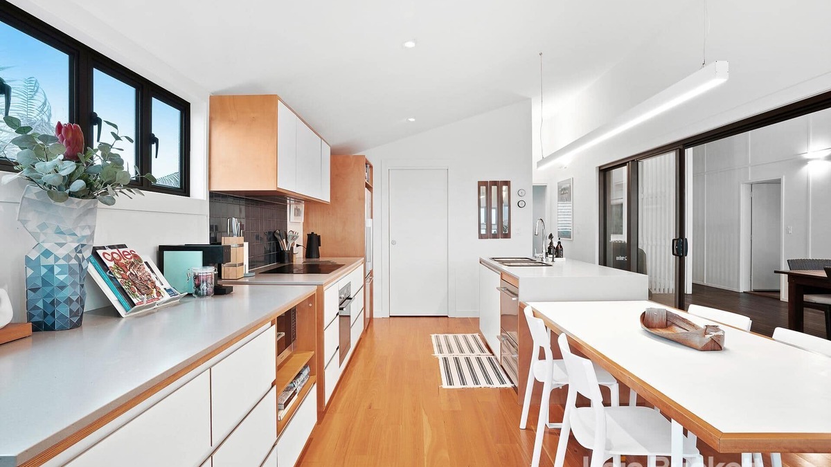 North Creek House | The Lennoxhaus - Architectural Designed Home with Wifi & Foxtel