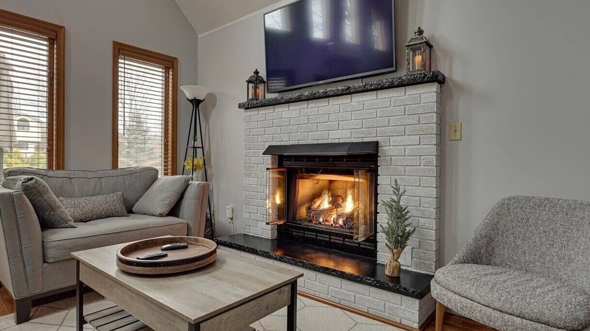 Hamlin House | The Light Forest Chalet- minutes to beach, skiing and more!