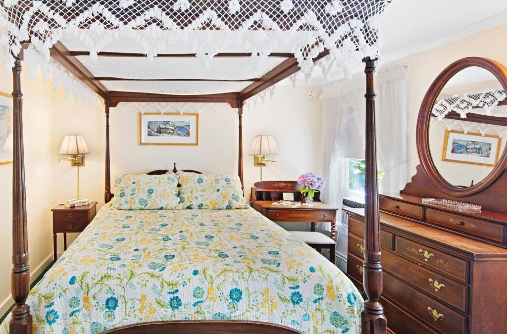 Edgartown Hotel | The Lightkeeper’s Inn