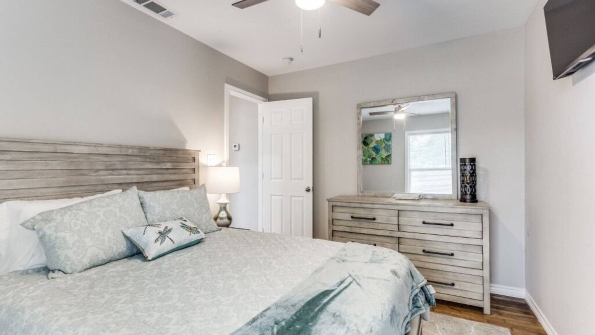Granbury Bed & Breakfast | The Lily Pad