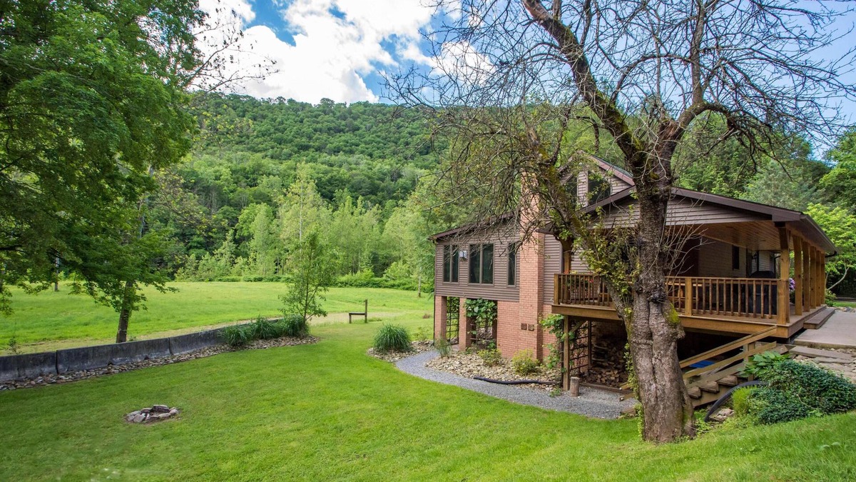 Bodines House | The Lingerlong Lodge