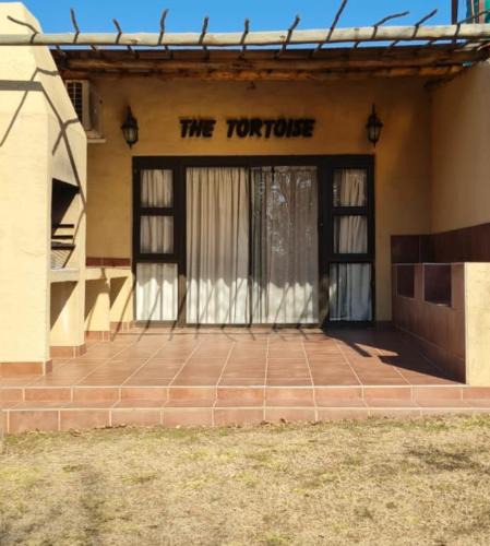 Lindequesdrif Cabin | The Lion Lodge Vaal